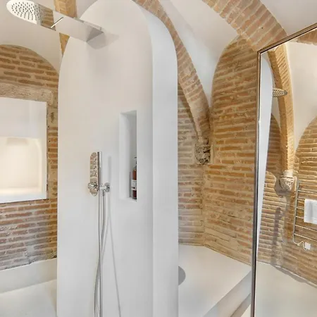 דירה La Tour Du Capitole, Cocoon Insolite Dans
