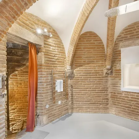 דירה La Tour Du Capitole, Cocoon Insolite Dans *